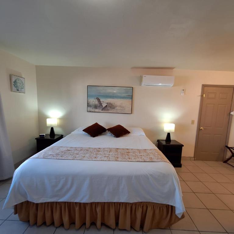 #55 Suite Bungalow Seaside Hotel & Victors RV Park - Suite de 2 dormitorios - 18