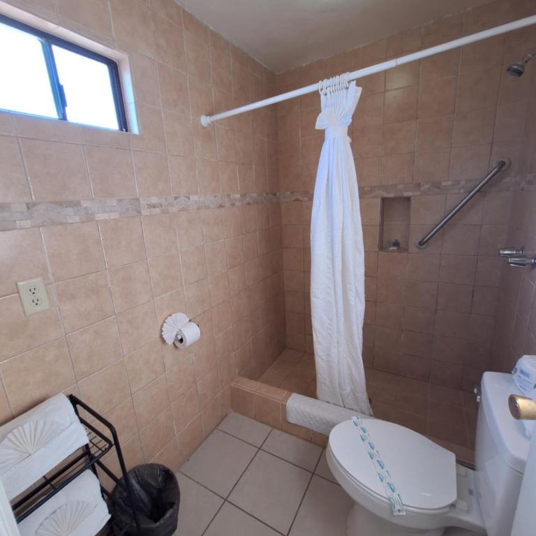 #55 Suite Bungalow Seaside Hotel & Victors RV Park - Suite de 2 dormitorios - 23