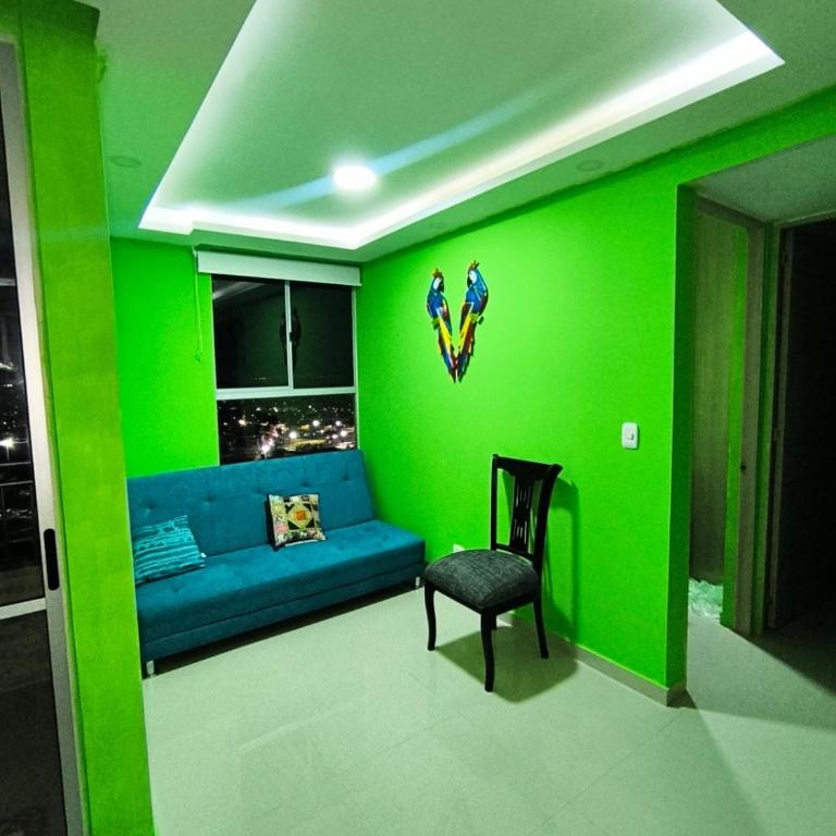 Live in the Heights Fresh and Bright Apartment - Two-Bedroom Apartment - 11