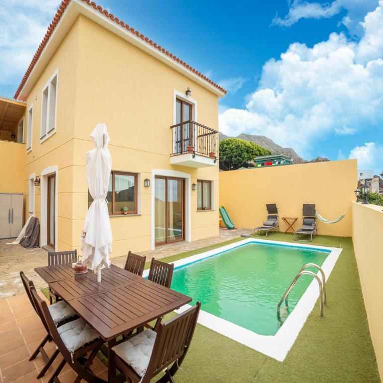 Villa in Tenerife with Pool and Sea Views - Casa Vacacional de 3 dormitorios - 1