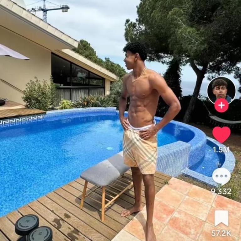 Villa de lujo de 4 dormitorios, piscina y barbacoa - Villa - 64