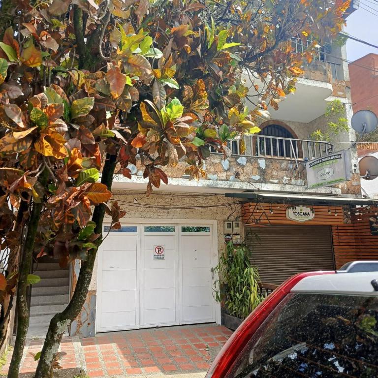 Casa Manila Medellin - Five-Bedroom House - 32