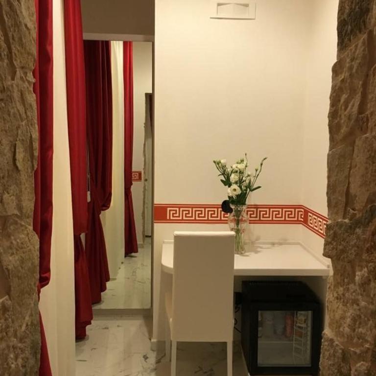 Il Casanova - Deluxe Double Room with Balcony - 21