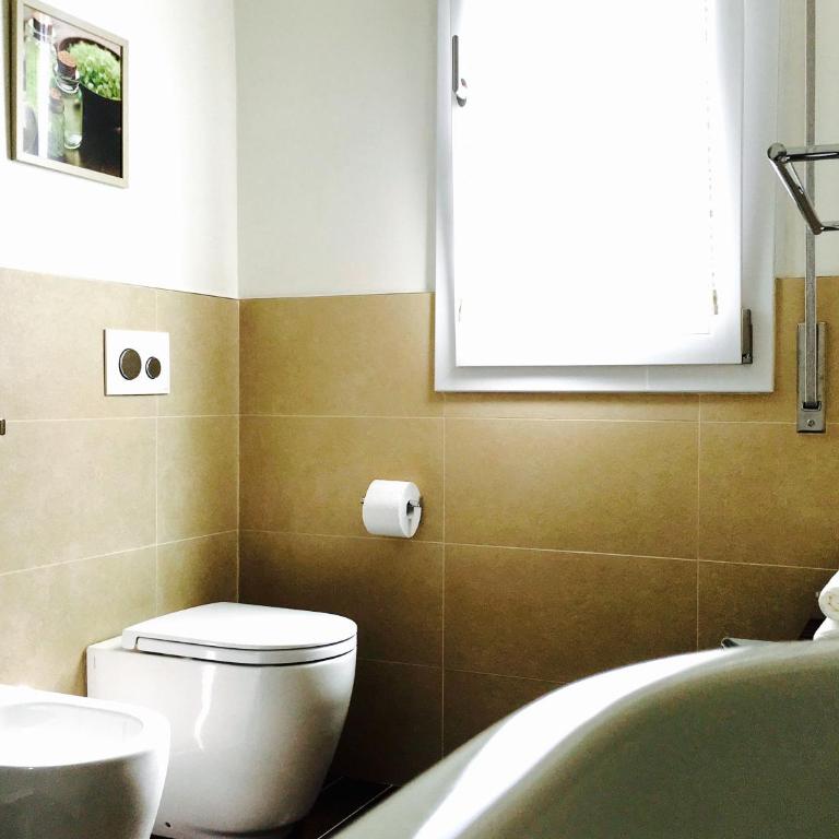 GreenHouseBologna - Camera Matrimoniale con Bagno Privato - 9