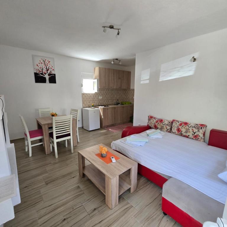 Apartmani Lucija Sutomore - Apartman sa 1 Spavaćom Sobom - 2