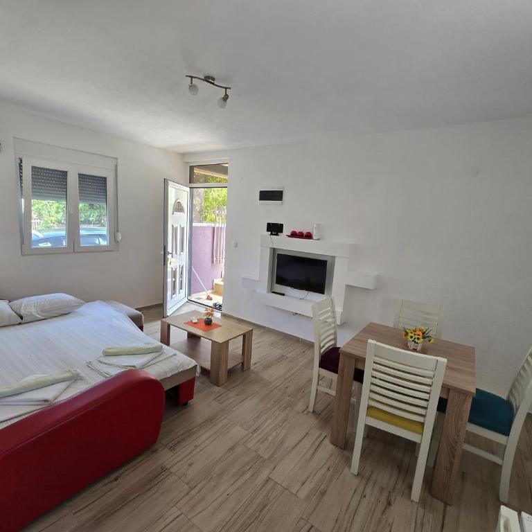 Apartmani Lucija Sutomore - Apartman sa 1 Spavaćom Sobom - 4