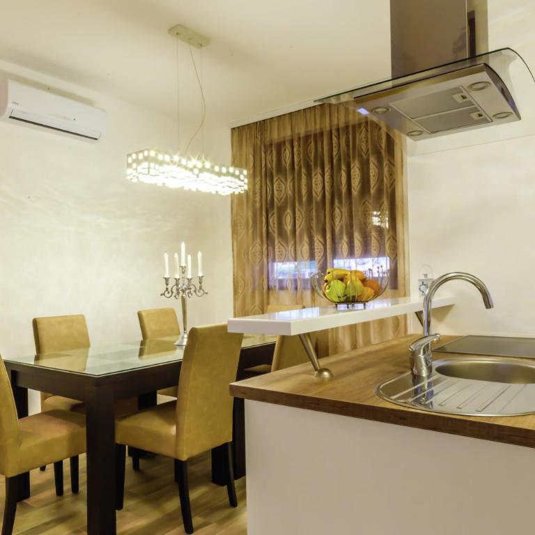 Opium Mar Apartments - Penthouse-Two Bedroom Apartment with Sea View - 10