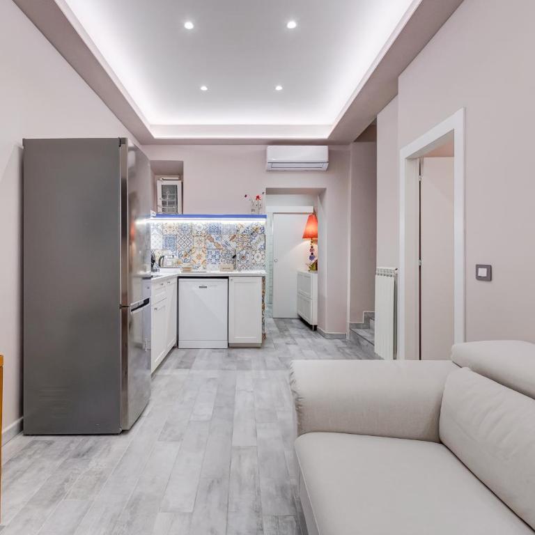 LuxurySistersHouse 2 min Colosseum - Appartamento con 2 Camere da Letto - 5