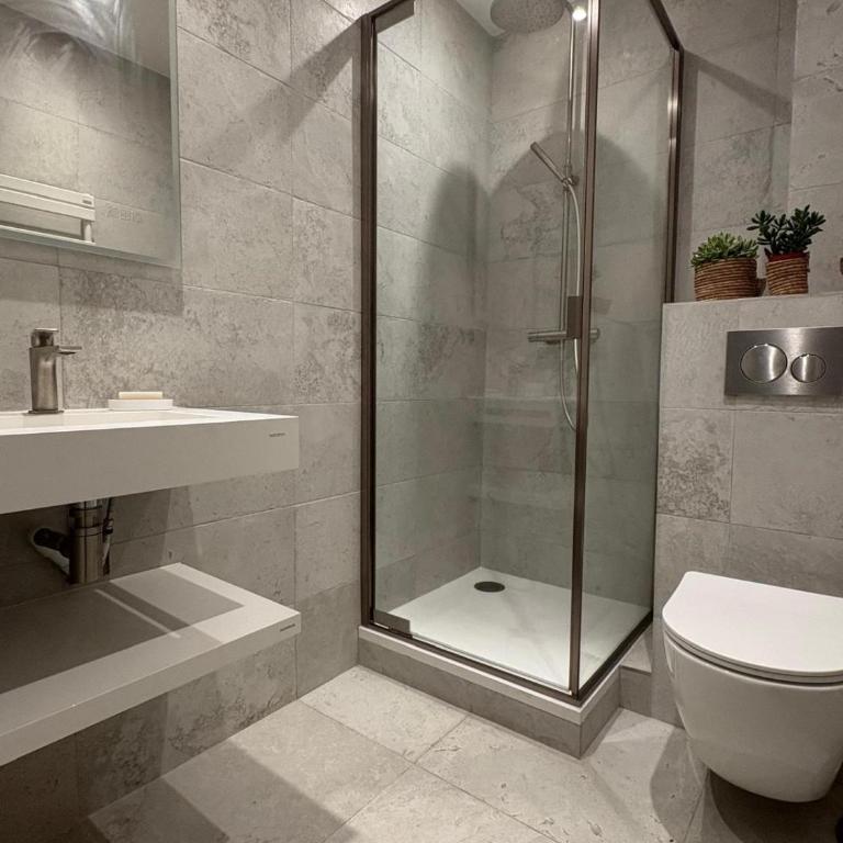 Appartement 3 pièces plein vieil antibes - Apartment mit 2 Schlafzimmern - 7
