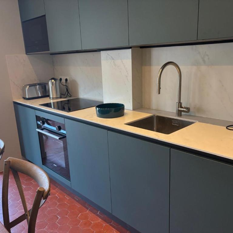 Appartement 3 pièces plein vieil antibes - Apartment mit 2 Schlafzimmern - 12