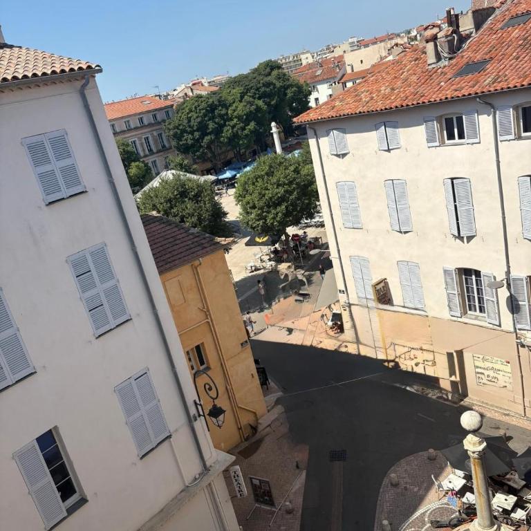 Appartement 3 pièces plein vieil antibes - Apartment mit 2 Schlafzimmern - 13