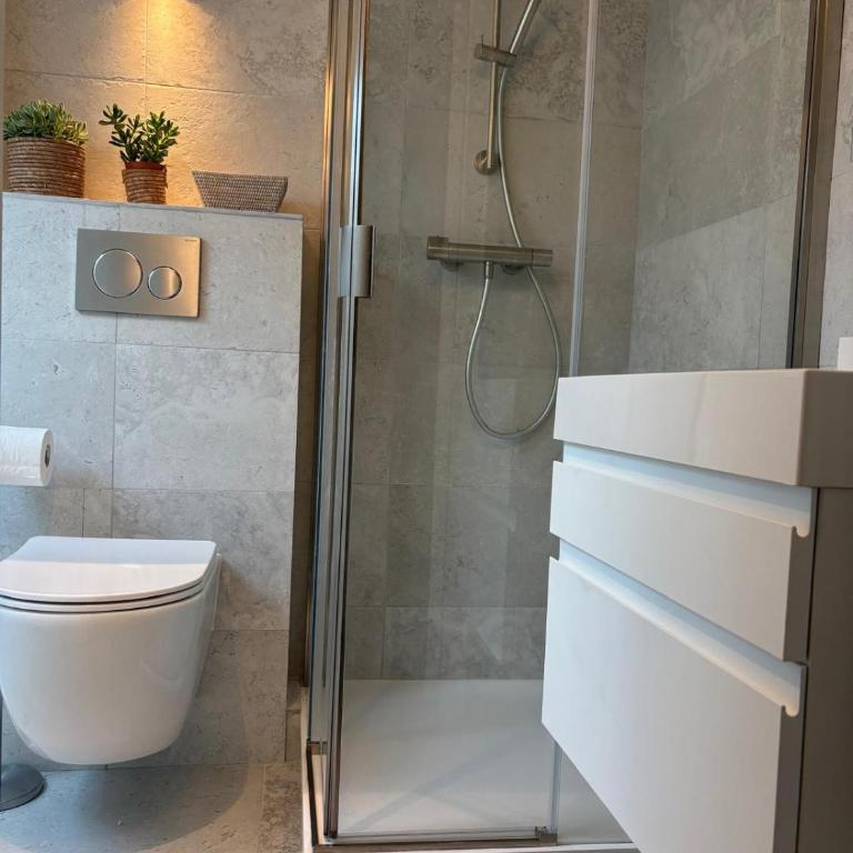 Appartement 3 pièces plein vieil antibes - Apartment mit 2 Schlafzimmern - 15