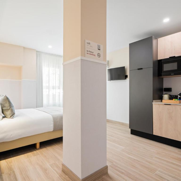 Dobo Madrid Molins - Double Room - Disability Access - 11