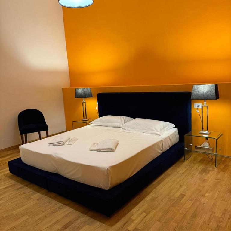 Residenza la Scala - Ampia Camera Matrimoniale/Doppia con Letti Singoli - 2