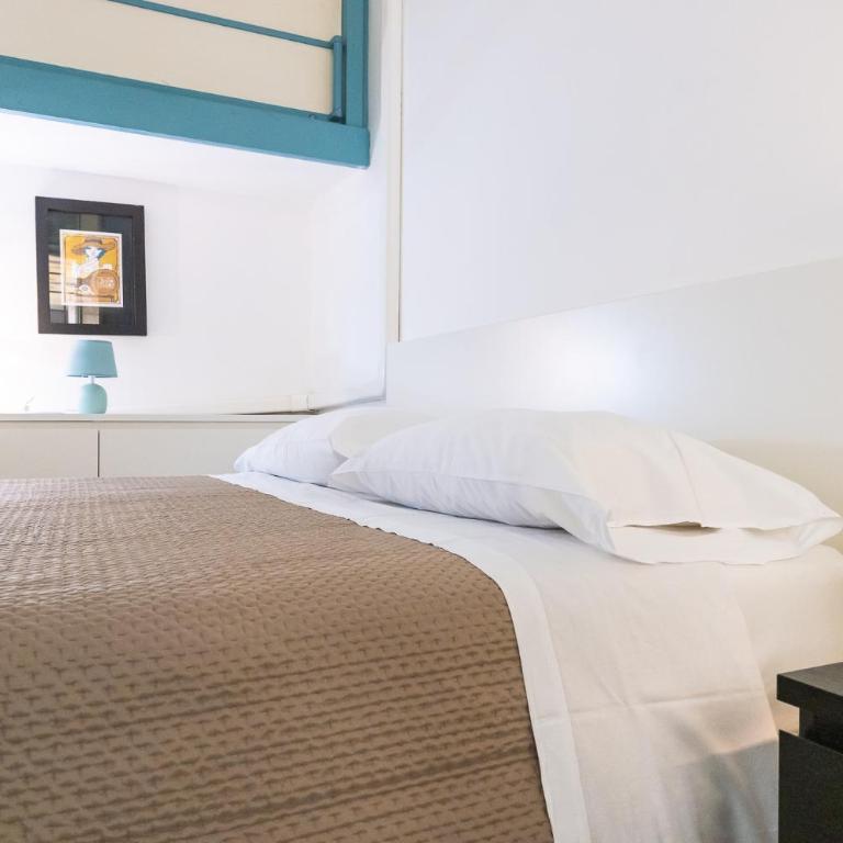 Duomo Flat Napoli - Appartamento con 2 Camere da Letto - 32