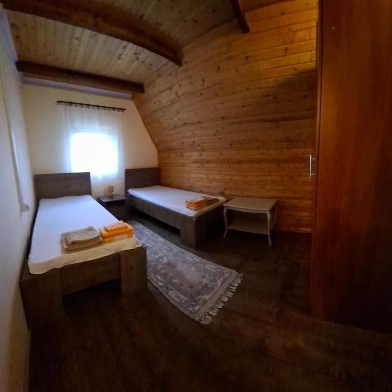 Žabljak izdavanje kuce - Three-Bedroom House - 36