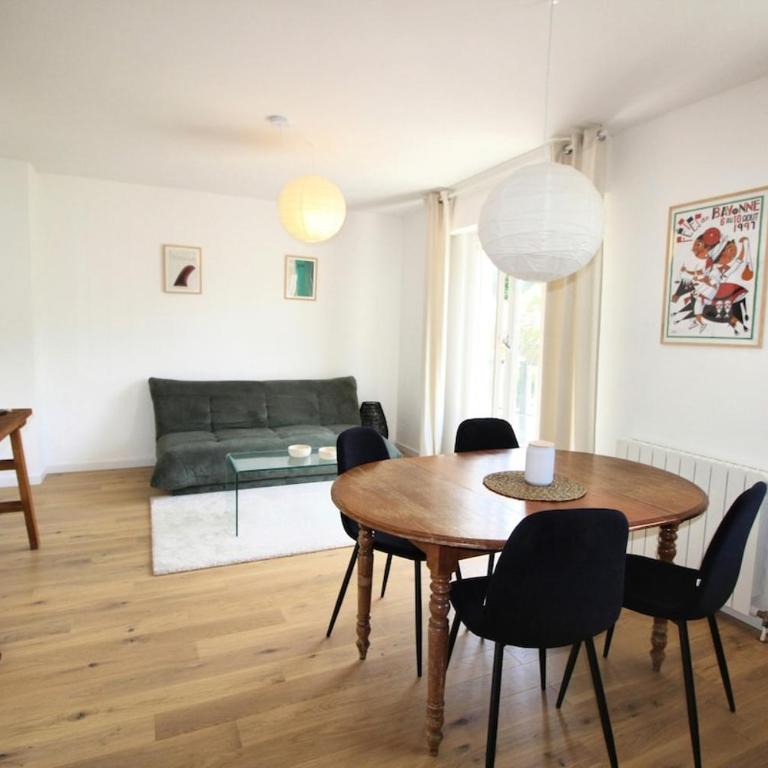 Charmant 2 pièces, calme, rénové, balcon - Appartement 1 Chambre avec Balcon - 1