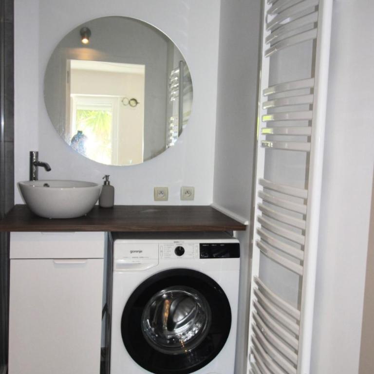 Charmant 2 pièces, calme, rénové, balcon - Appartement 1 Chambre avec Balcon - 5