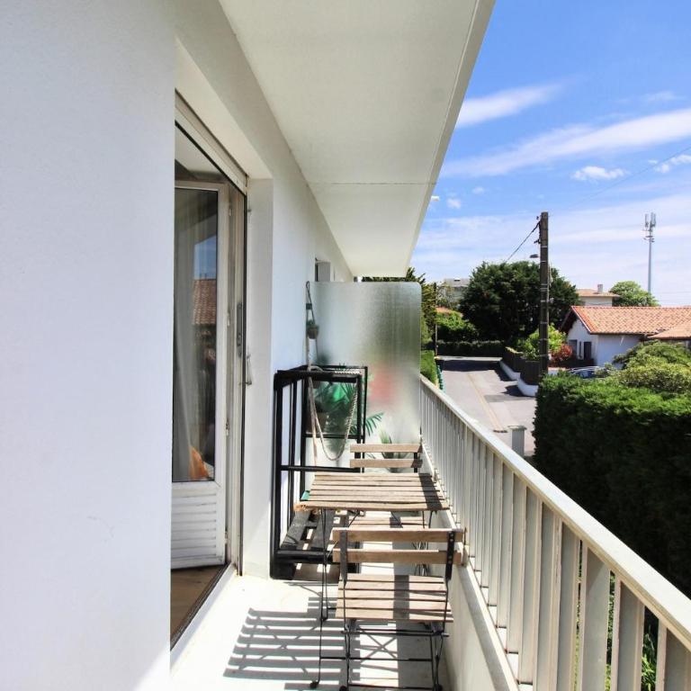 Charmant 2 pièces, calme, rénové, balcon - Appartement 1 Chambre avec Balcon - 8
