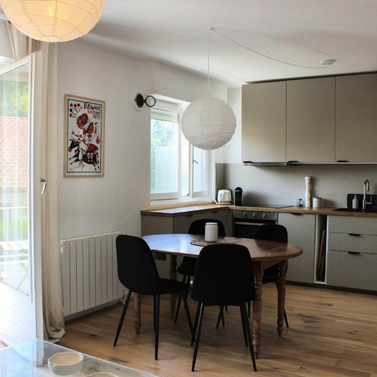 Charmant 2 pièces, calme, rénové, balcon - Appartement 1 Chambre avec Balcon - 11