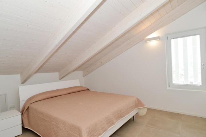 Attico 6 posti letto Zona Piazza Aurora 280m dal mare - Appartamento Attico - 20