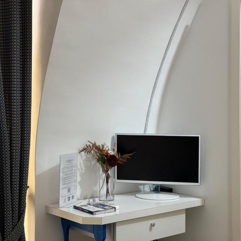 Chiaia Suites - Camera Matrimoniale Economy - 11