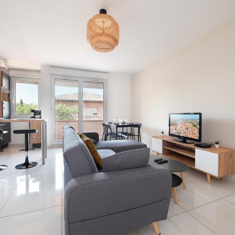 T2 balcon avec parking sécurisé et gratuit - Apartment mit 1 Schlafzimmer - 6