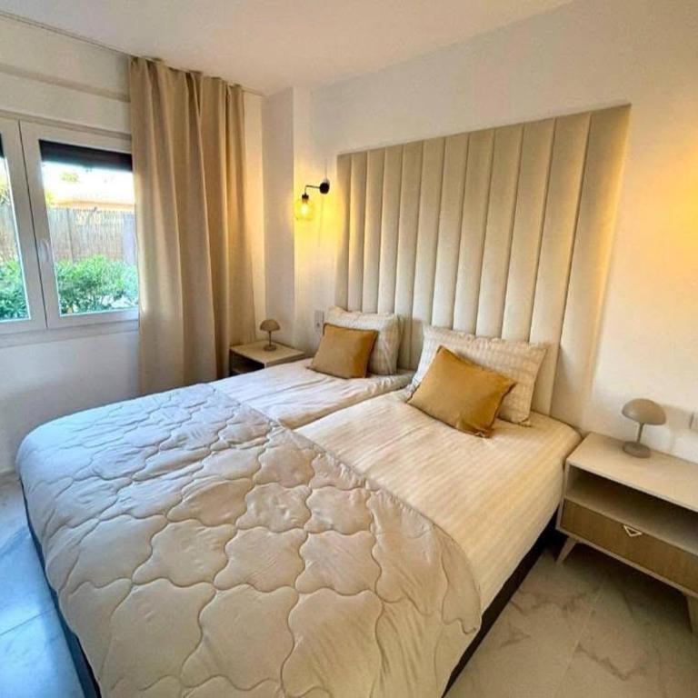 Seafront Apartment Punta Prima - Two-Bedroom Apartment - 8