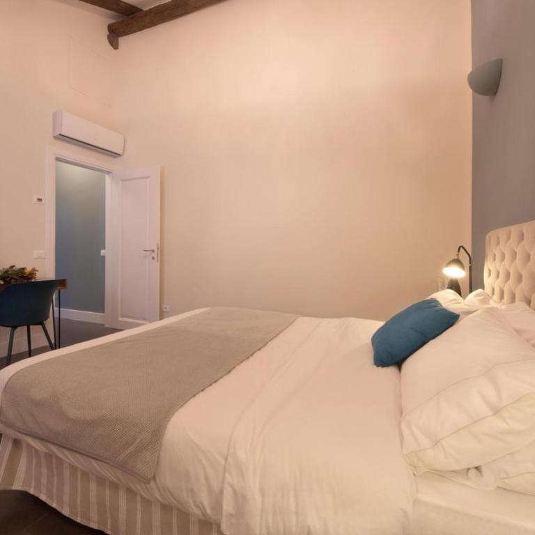 Big apartment with private courtyard - Appartamento con 2 Camere da Letto - 2
