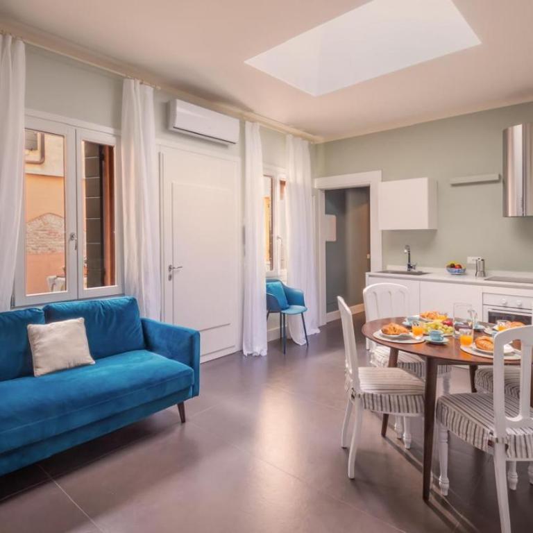 Big apartment with private courtyard - Appartamento con 2 Camere da Letto - 13