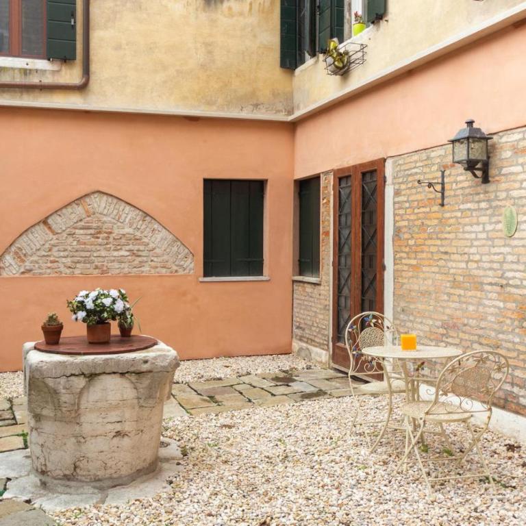 Big apartment with private courtyard - Appartamento con 2 Camere da Letto - 18