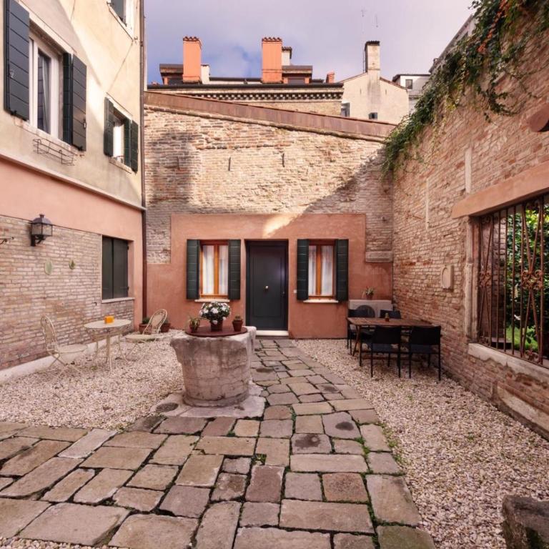 Big apartment with private courtyard - Appartamento con 2 Camere da Letto - 20