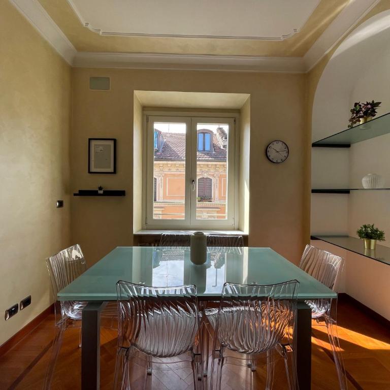 Torino-Historic Center Elegant Home Cathedral x4 - Appartamento Standard con 2 Camere da Letto - 1