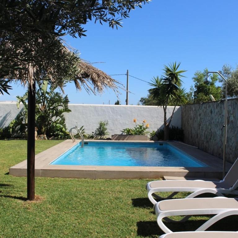 Chalet con piscina privada en Conil - Casa de 4 dormitorios - 2