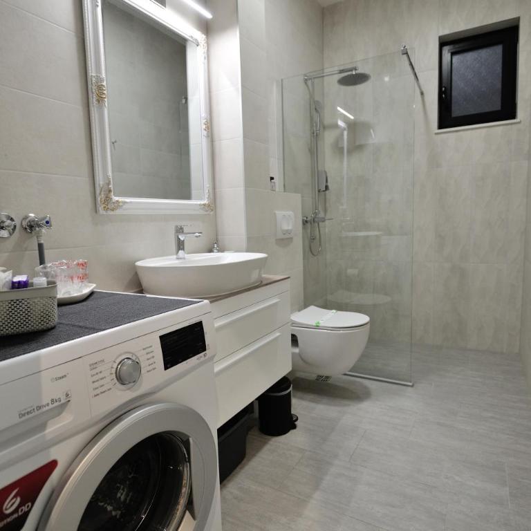 Solaris Apartments - free parking - One-Bedroom Apartment - 18