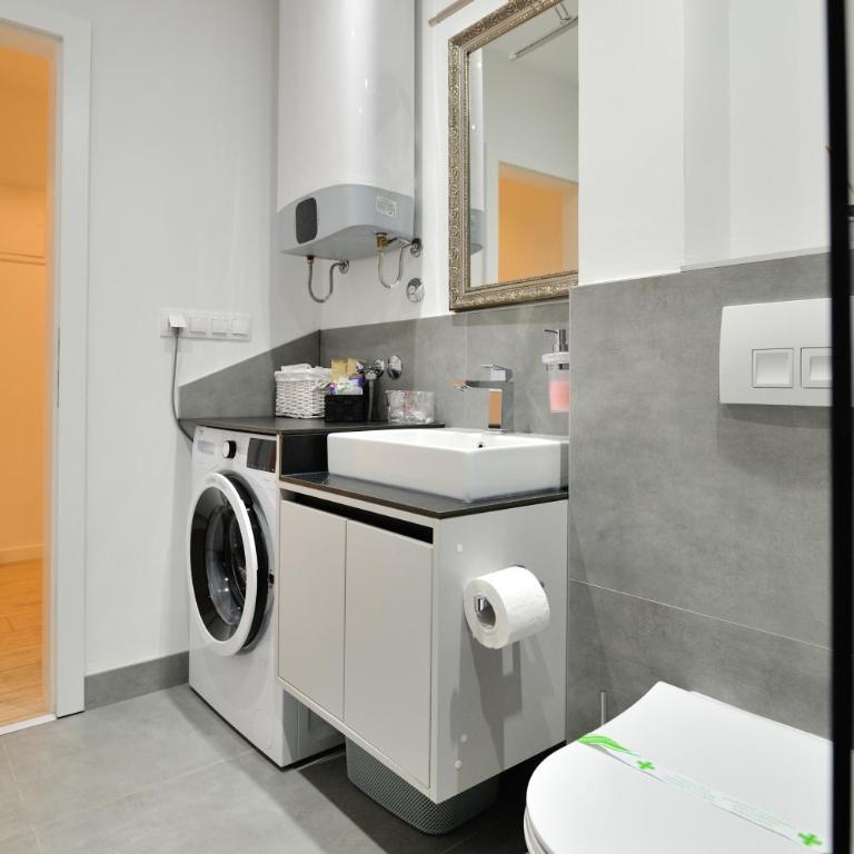 Solaris Apartments - free parking - One-Bedroom Apartment - 20