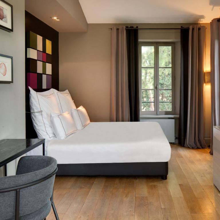 Domaine de la JASSO, Demeure de grand luxe au pied de la Cité de Carcassonne, piscines et parc animalier - Ferienhaus - 64