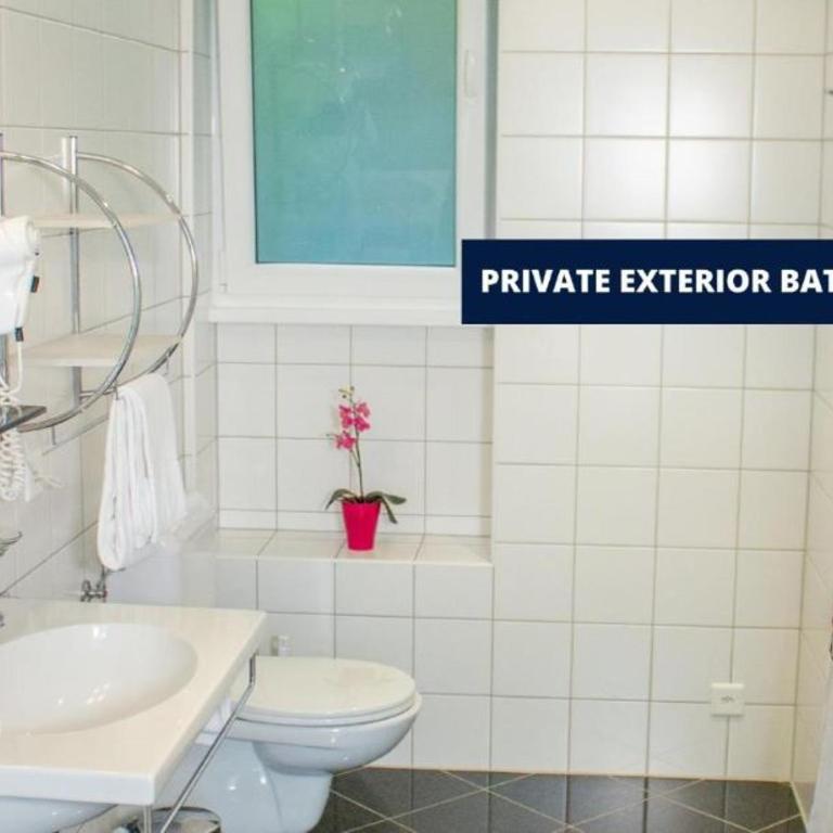 Suite Stays by Hotel La Perla - Suite with Lake View with Terrace and Private outdoor Bathroom-Villa Giuliano - 10