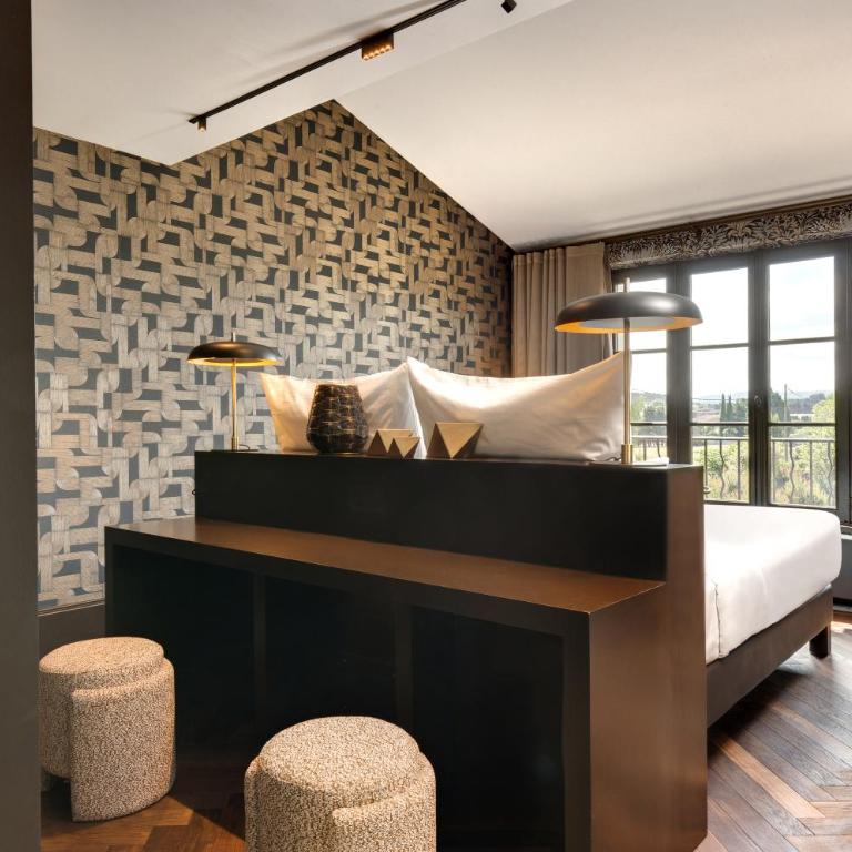 Domaine de la JASSO, Demeure de grand luxe au pied de la Cité de Carcassonne, piscines et parc animalier - Ferienhaus - 31