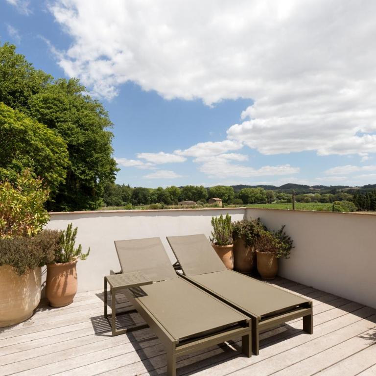 Domaine de la JASSO, Demeure de grand luxe au pied de la Cité de Carcassonne, piscines et parc animalier - Ferienhaus - 93