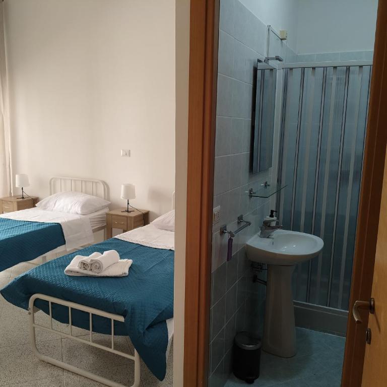 Trionfale Guest House - Camera Matrimoniale/Doppia con Letti Singoli con Bagno Privato - 3