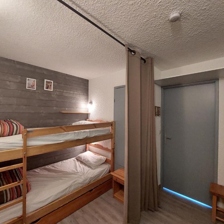 Studio 4 pers, au pied des pistes avec balcon - FR-1-516-81 - Estudio - 6