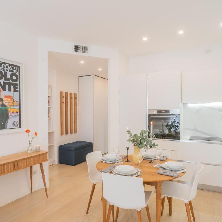 Central White Apartment by Rent All Como - Appartamento - 9