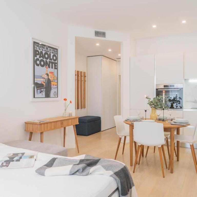 Central White Apartment by Rent All Como - Appartamento - 12