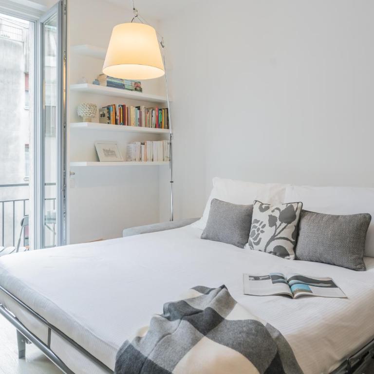 Central White Apartment by Rent All Como - Appartamento - 15
