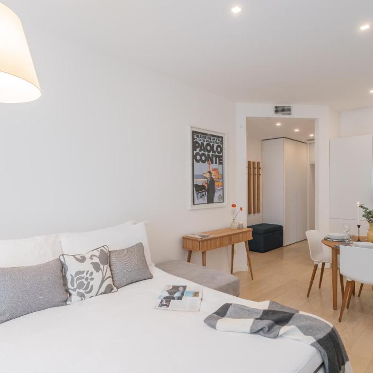 Central White Apartment by Rent All Como - Appartamento - 18