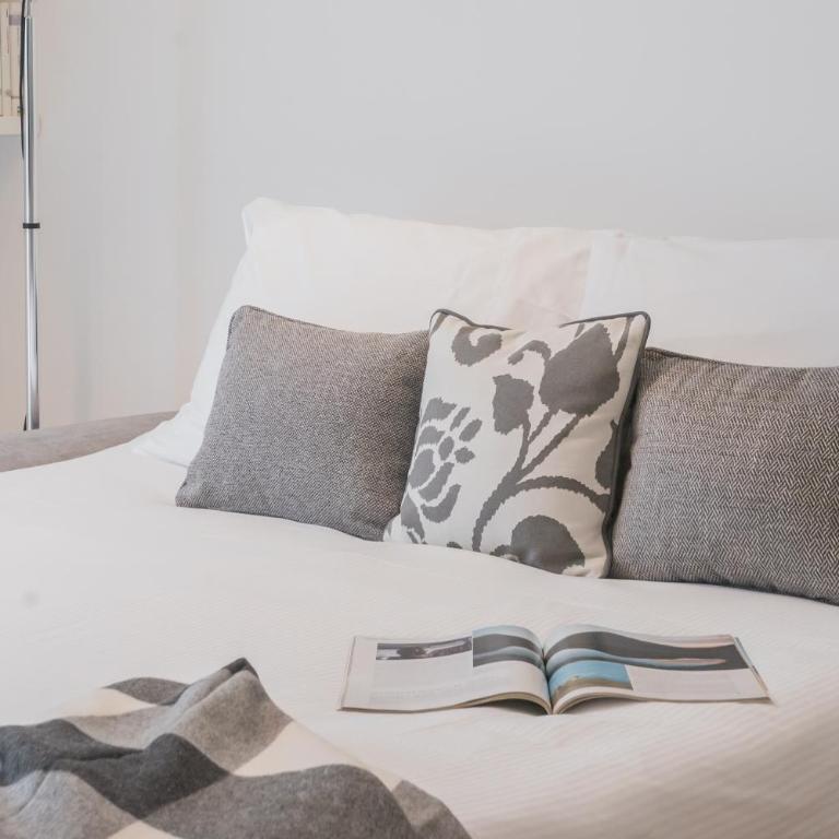 Central White Apartment by Rent All Como - Appartamento - 17