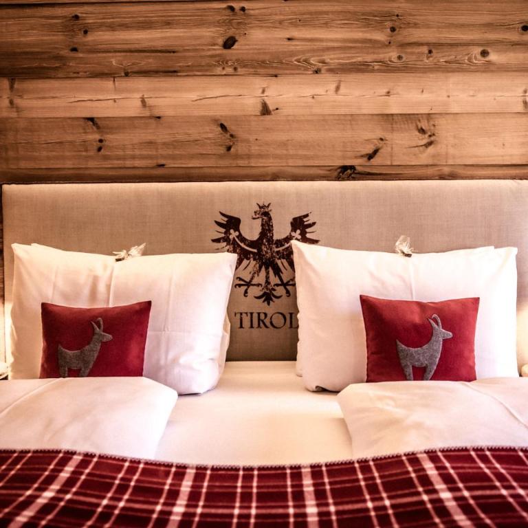Kitzhof Mountain Design Resort, 4 Sterne Superior - Comfort Doppelzimmer mit Bergblick - 1