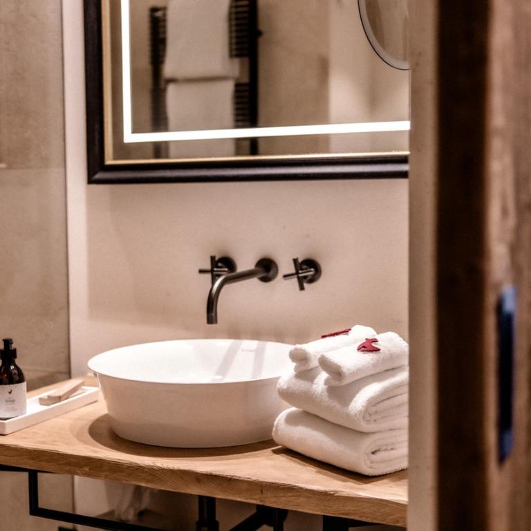 Kitzhof Mountain Design Resort, 4 Sterne Superior - Comfort Doppelzimmer mit Bergblick - 4