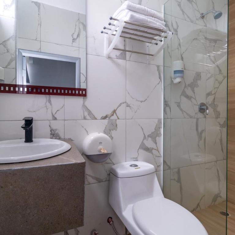 Hotel Presidente Internacional - Habitación Triple - 14